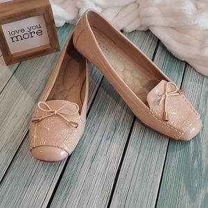 Nude patten leather flats